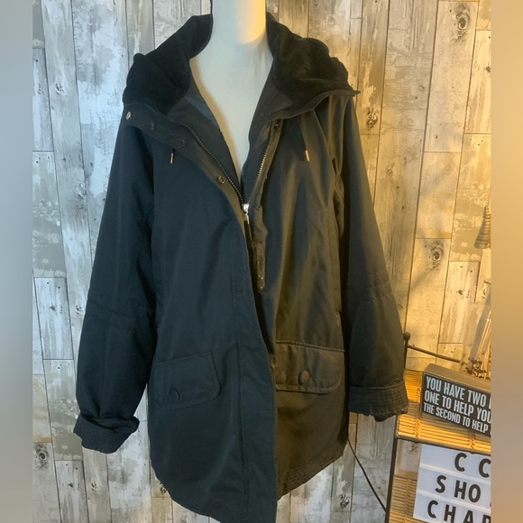 Obermeyer Black Ski & Snow Jacket. Size 16 - Picture 1 of 6